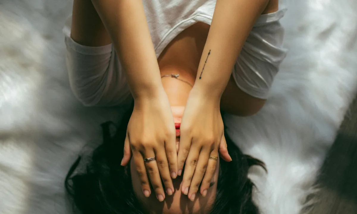 Carien (32): "Ik heb mijn moeder met een ander betrapt"