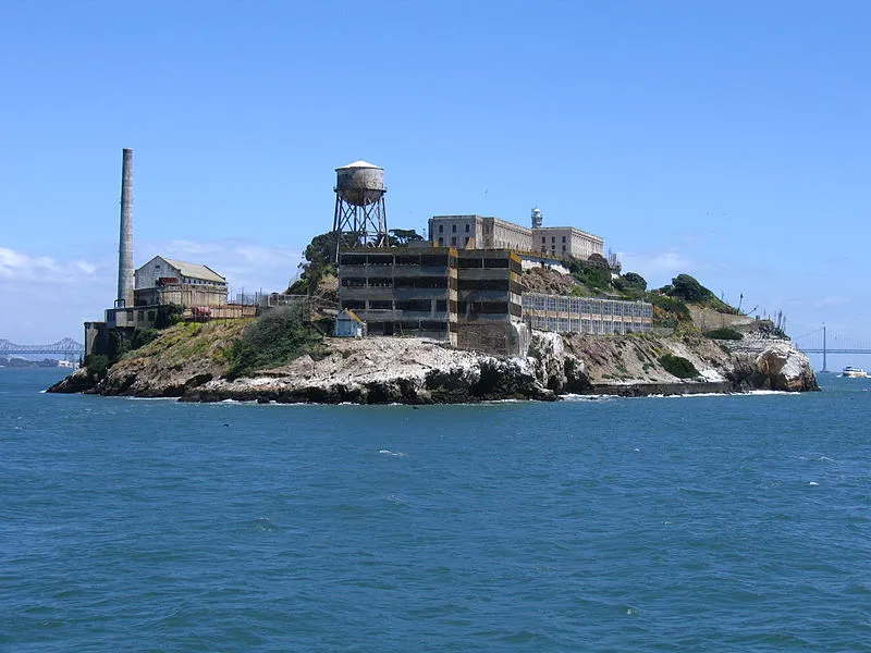 800px alcatraz island