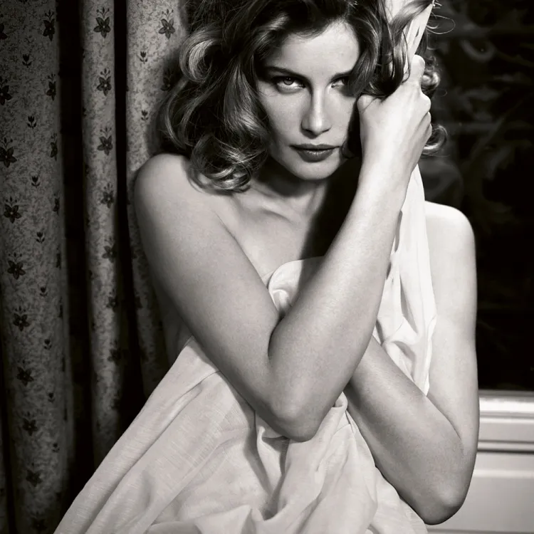 Vincent Peters brengt limited edition boek uit met foto's van beroemde vrouwen