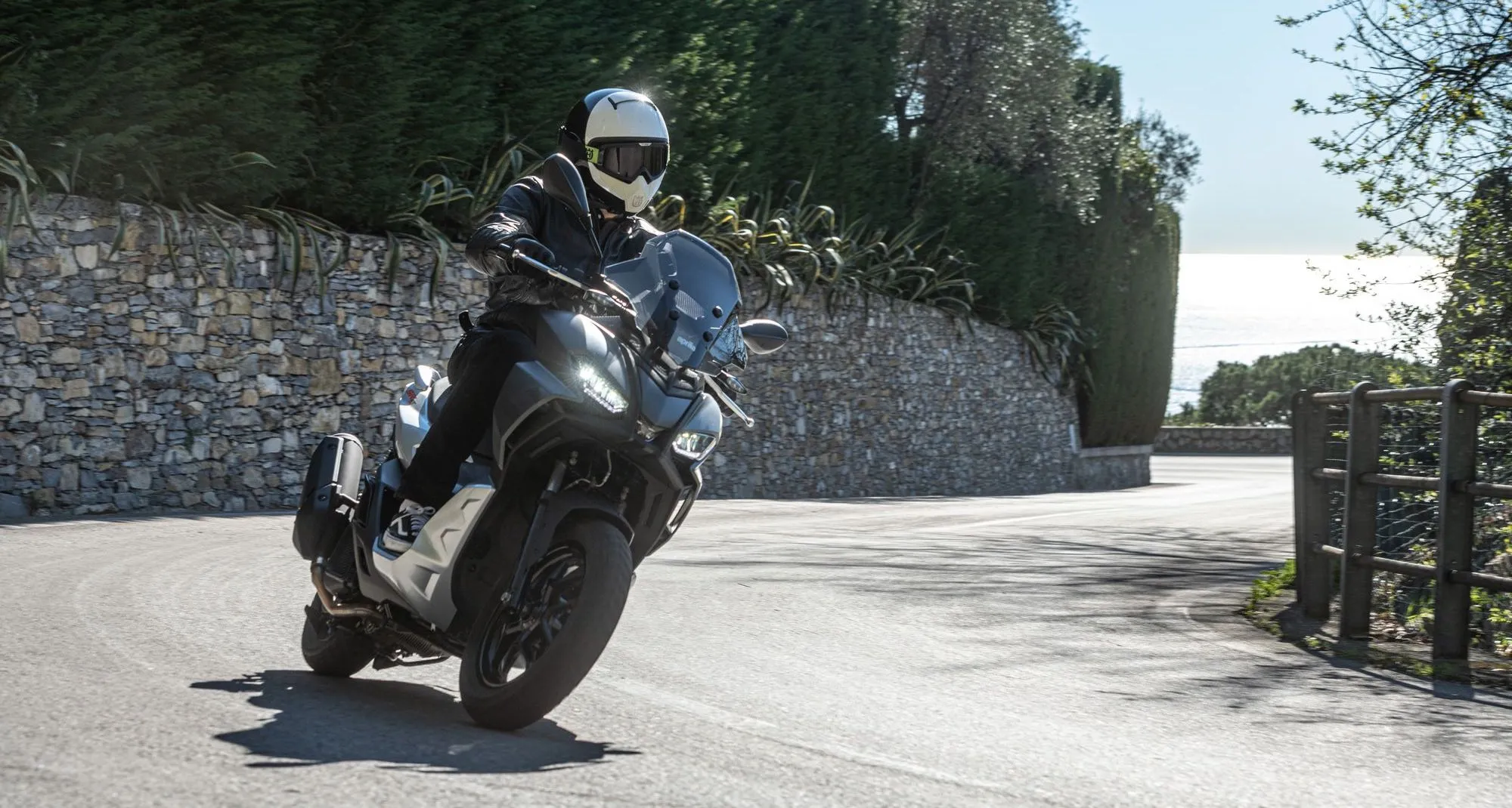 Aprilia SR GT bewijst waarom Piaggio de koning in het motorscootersegment is