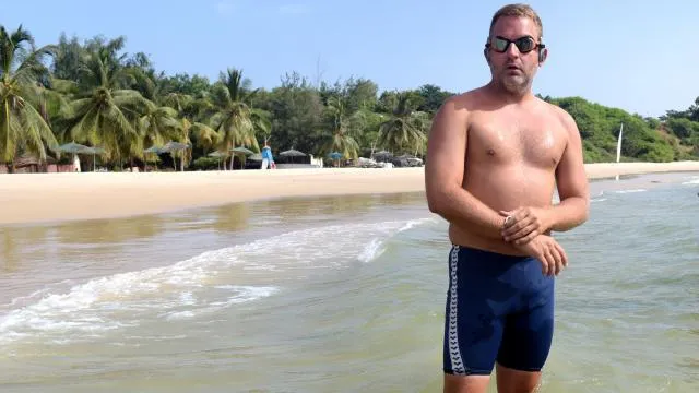 Britse Aquaman gaat de Atlantische Oceaan over zwemmen