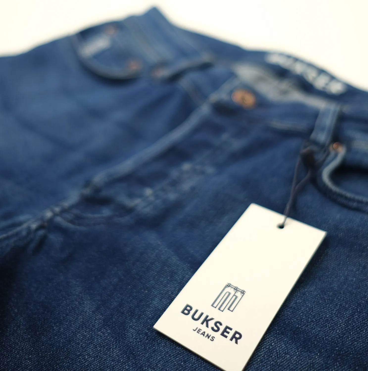 Upcoming spijkerbroekenmerk Bukser Jeans dropt nieuwe collectie