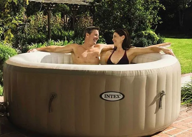 fhm aldi hot tub