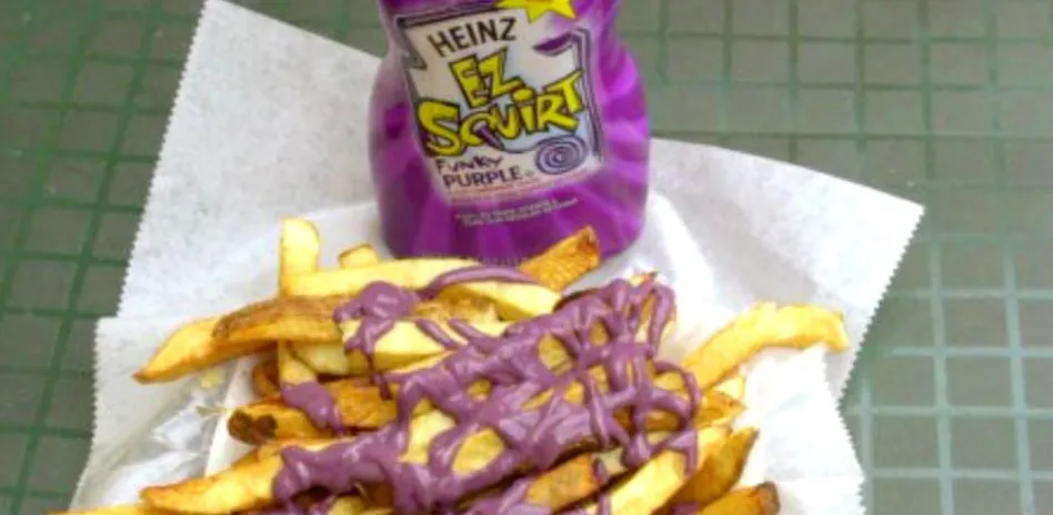 fhm paarse en groene ketchup