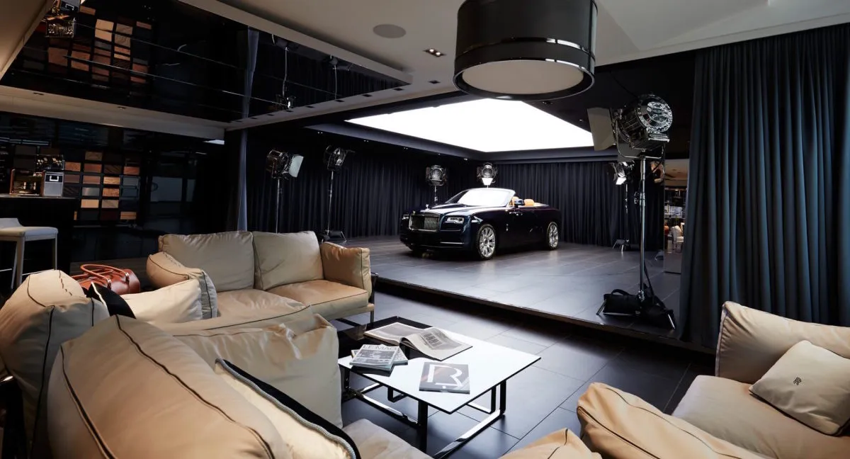 fhm rolls royce commissioning suite