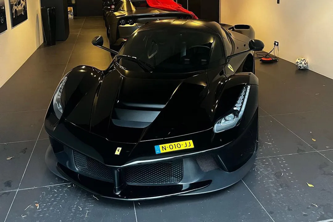 laferrari zwart nederlands kenteken 1