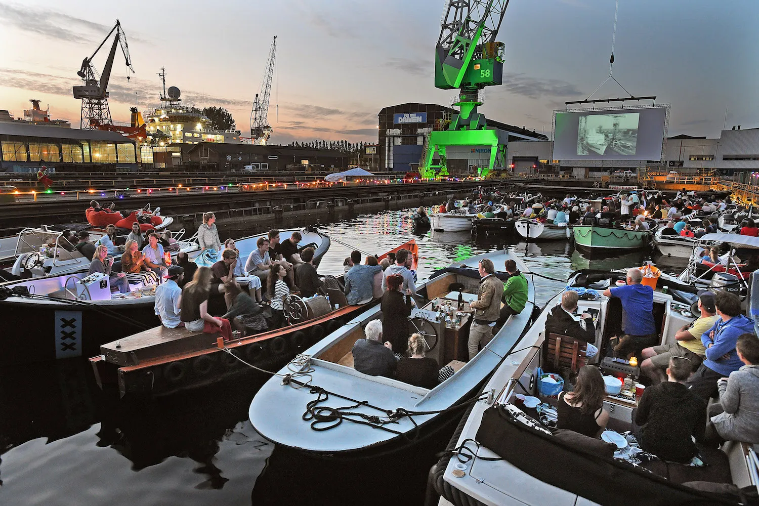 outdoor cinema photo by guus dubbelman 7