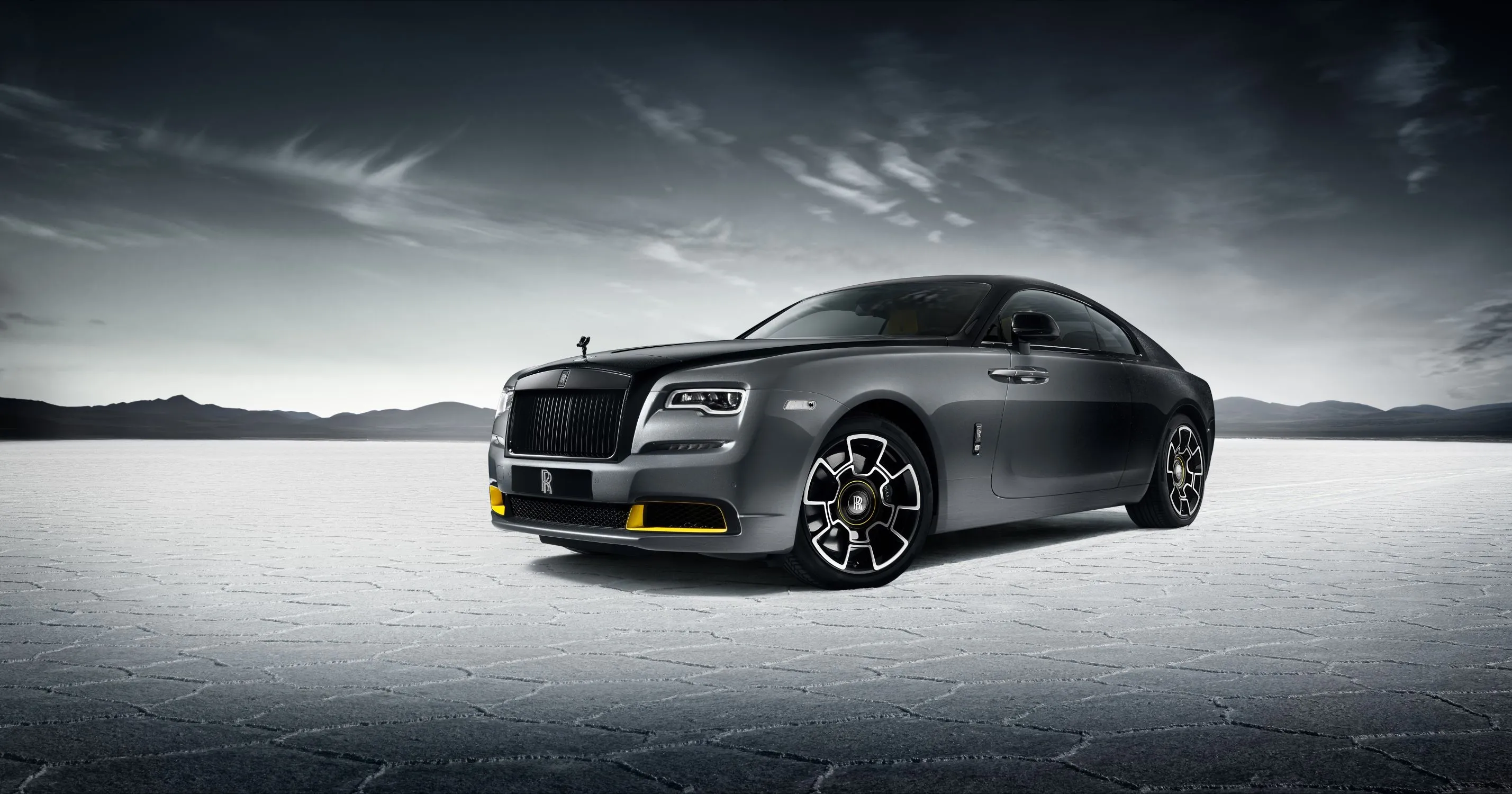Rolls Royce kondigt hun állerlaatste V12 coupé ooit aan met de Wraith Black Arrow