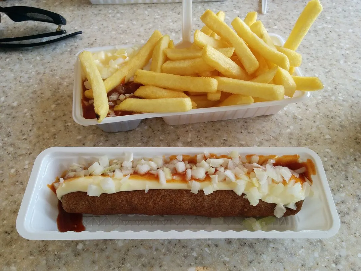 patat speciaal and frikandel speciaal