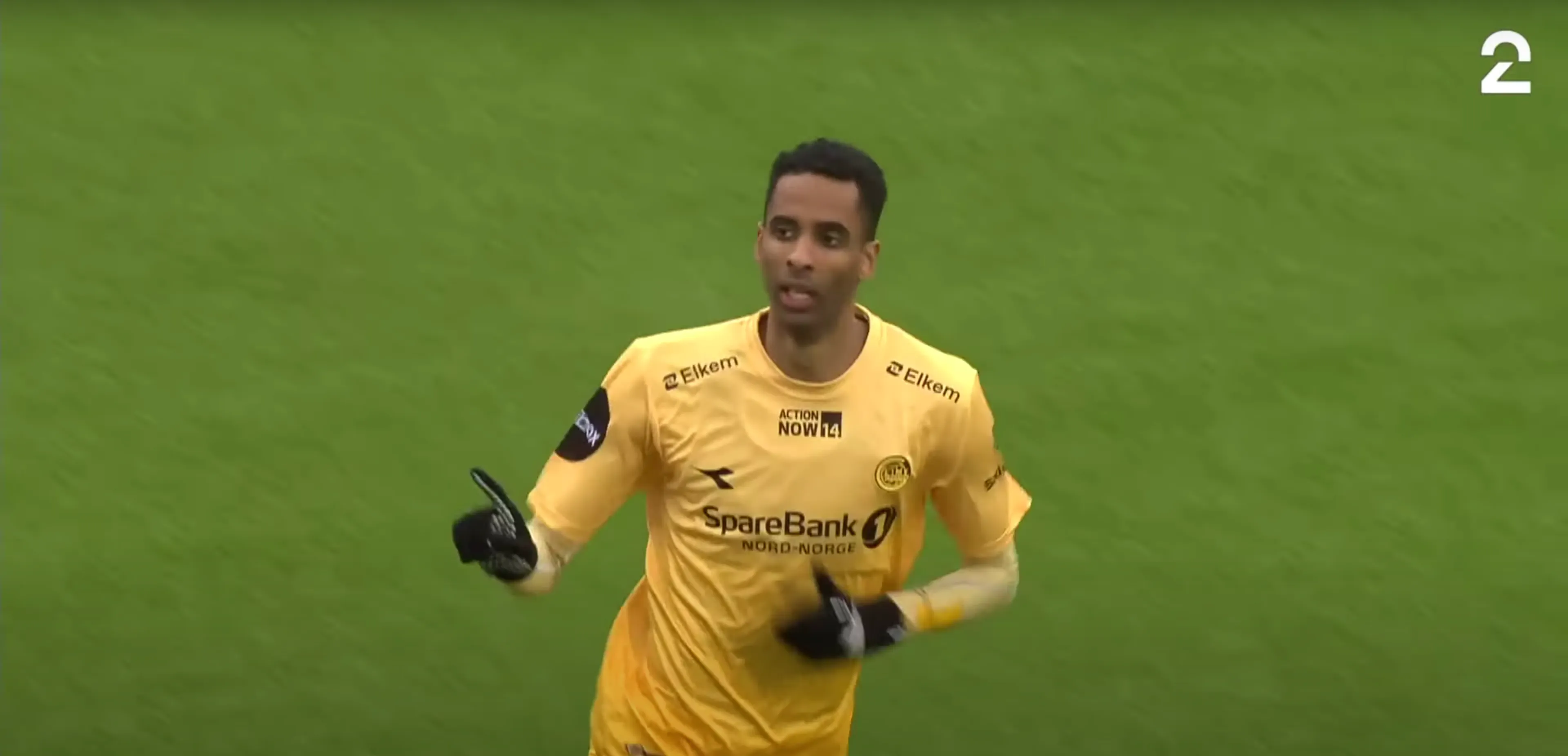 Bodø/Glimt-topscorer Amahl Pellegrino doet een gooi naar de Puskas Award