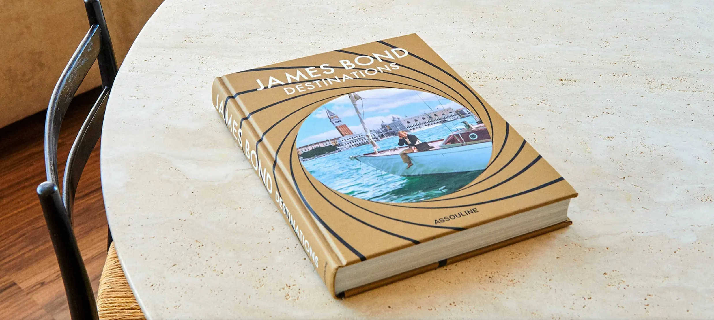 James Bond fotoboek neemt ons mee langs alle iconische filmsets