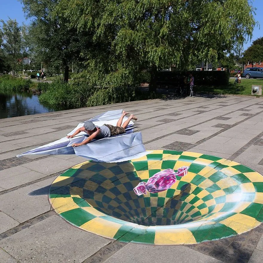 this street artist will make your mind explode with your 3d art 5bb427b68c4e1 880