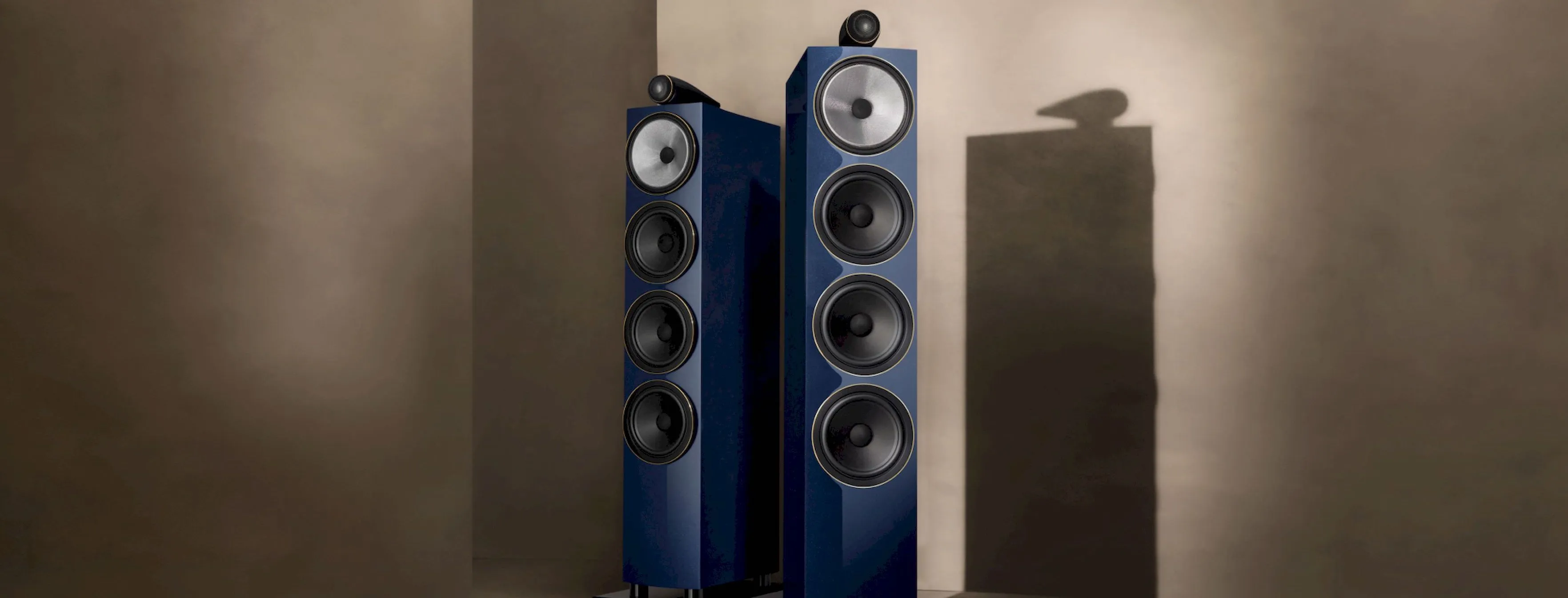 bw 702 s3 signature midnight blue metallic beauty 9 16x9 resultaat