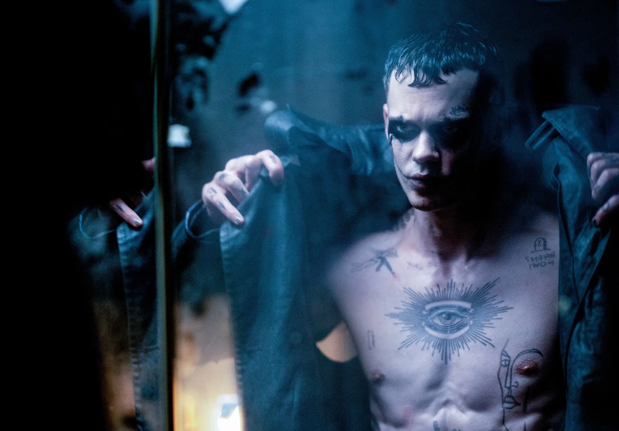 Bill Skarsgård zint op wraak in spectaculaire thriller The Crow