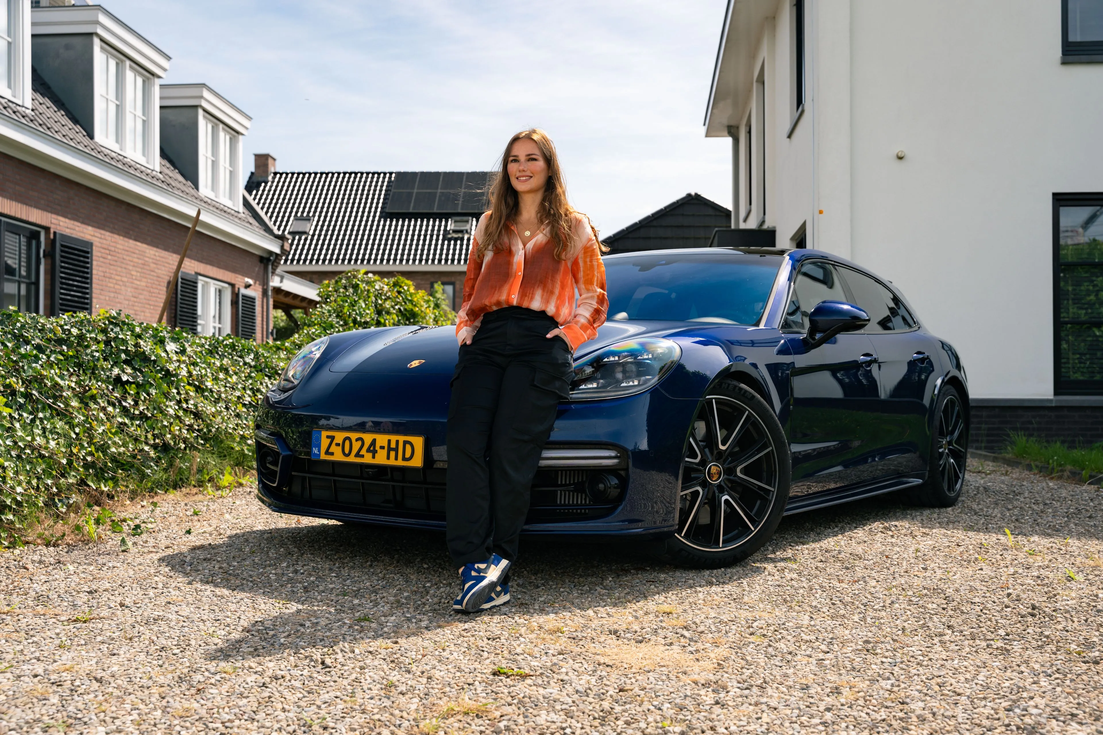 Bloedmooie Puck Moonen geeft rondleiding door haar schitterende huis