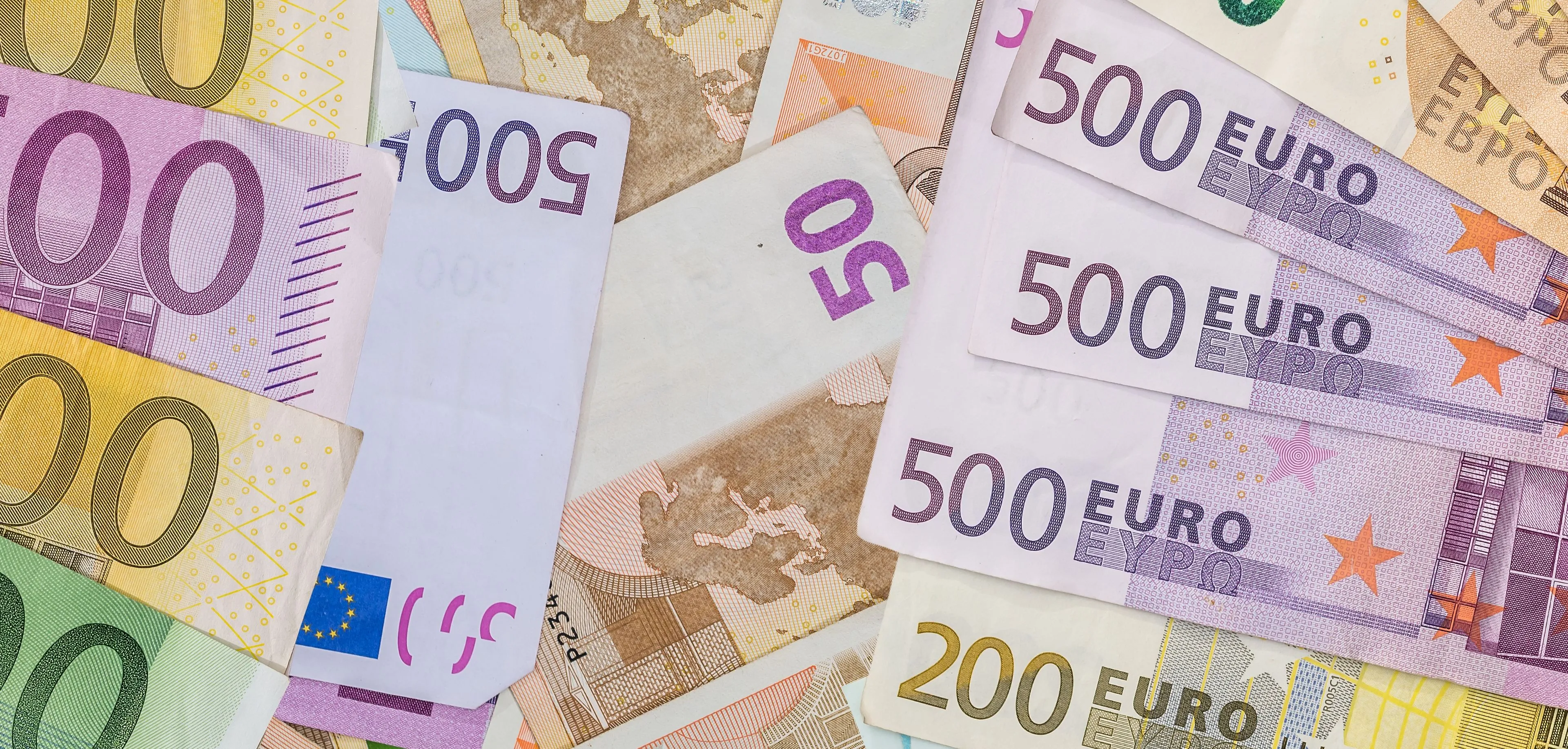 Tweede kamer zet criminelen op droog zaad met cash limiet