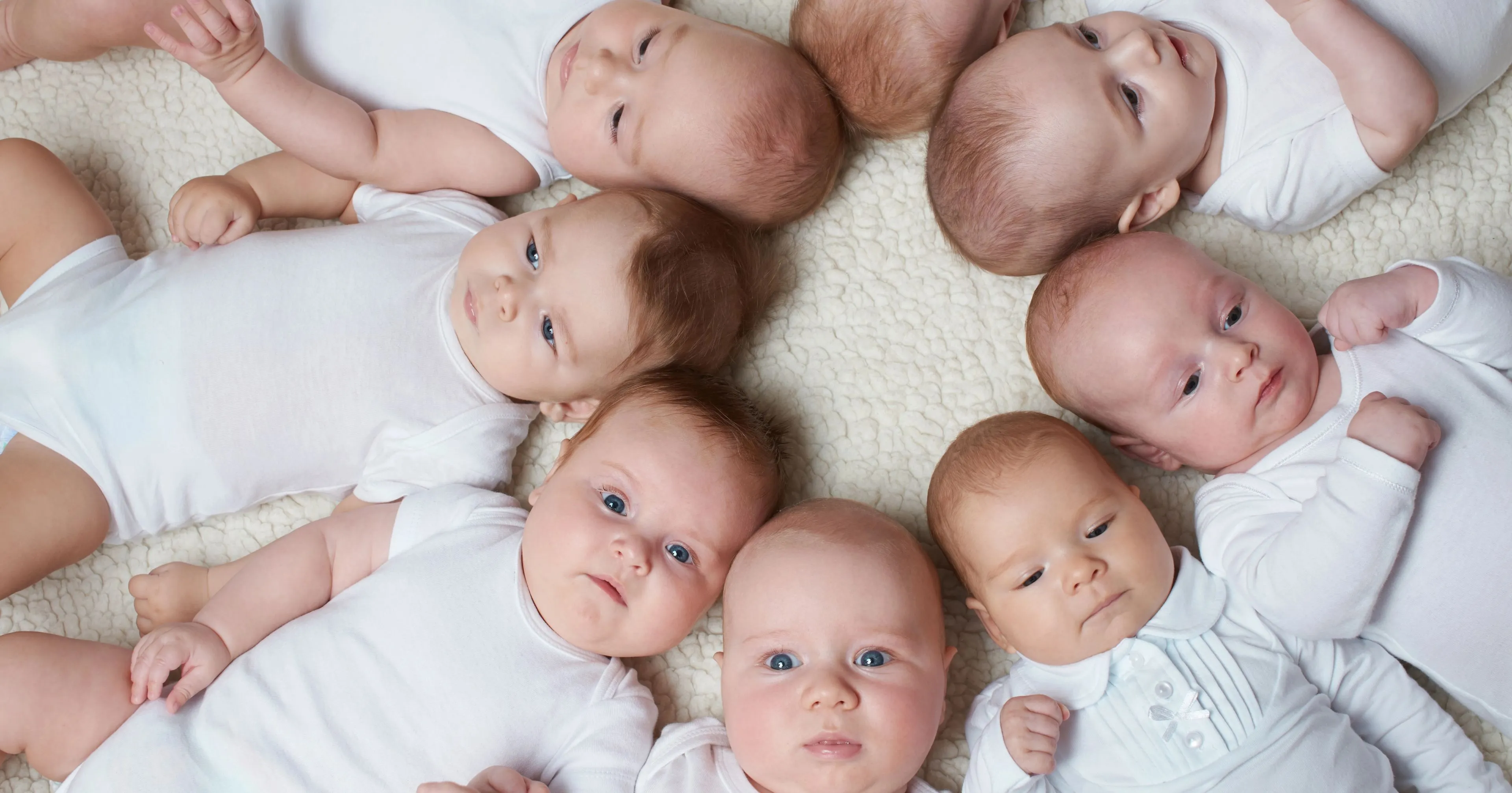 Onverwachte babyexplosie bij voetbalteam uit Denekamp
