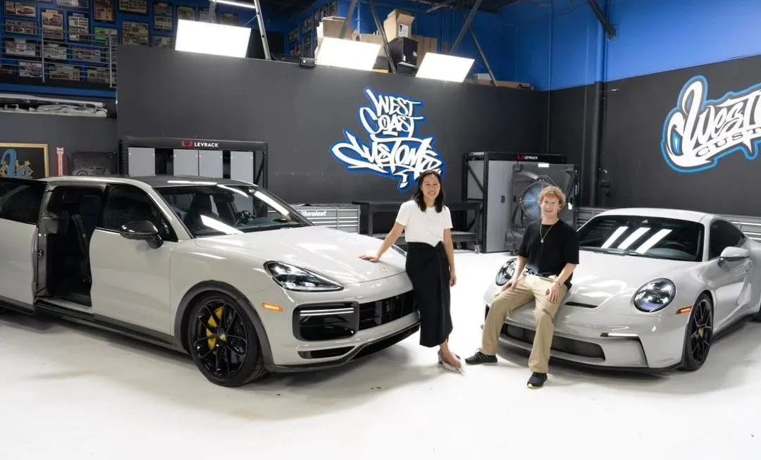 mark zuckerberg koopt porsche cayenne gt minivan