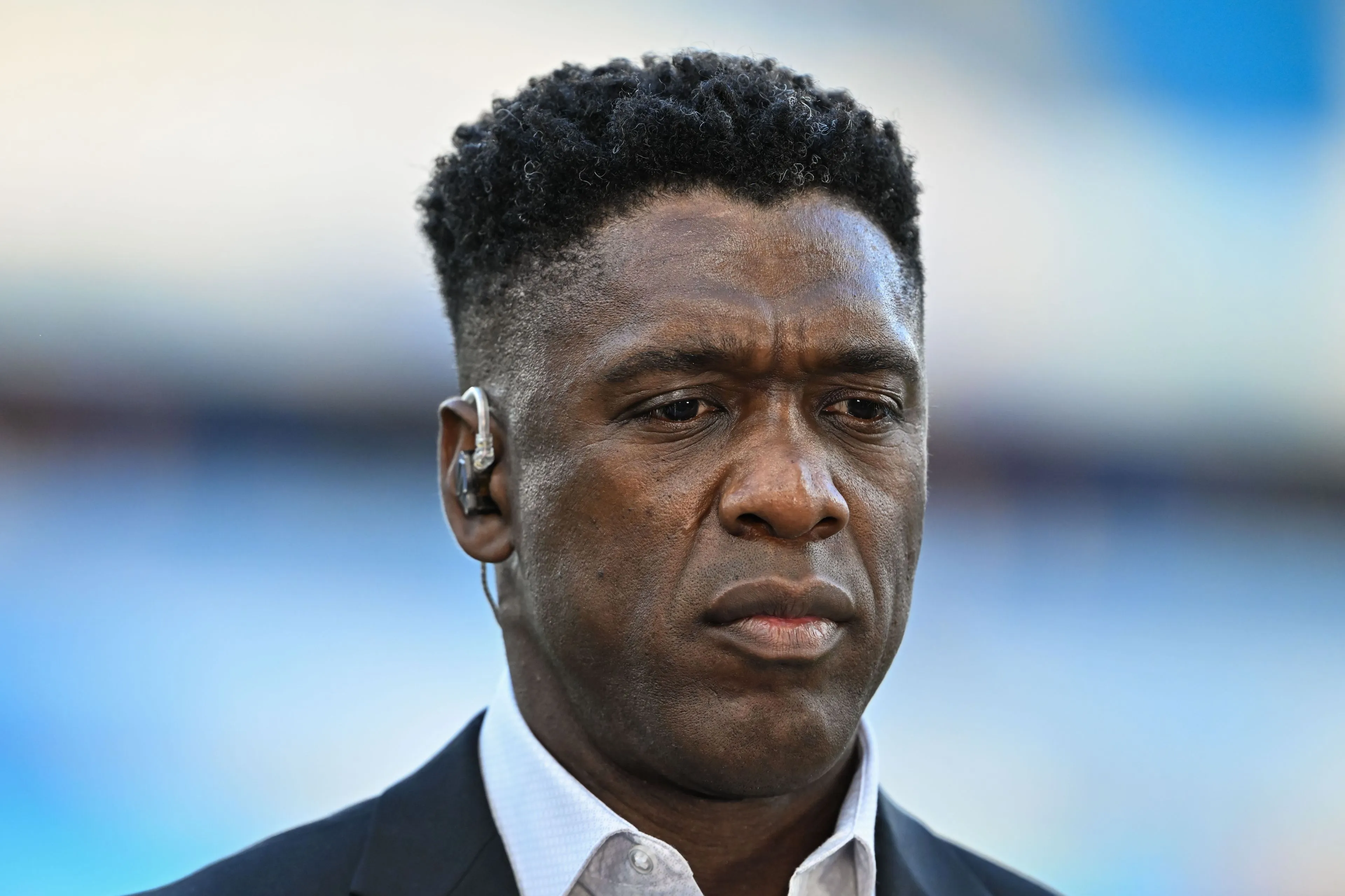 Seedorf steelt de show: "Die man is 48, maar kan nog Eredivisie aan!"