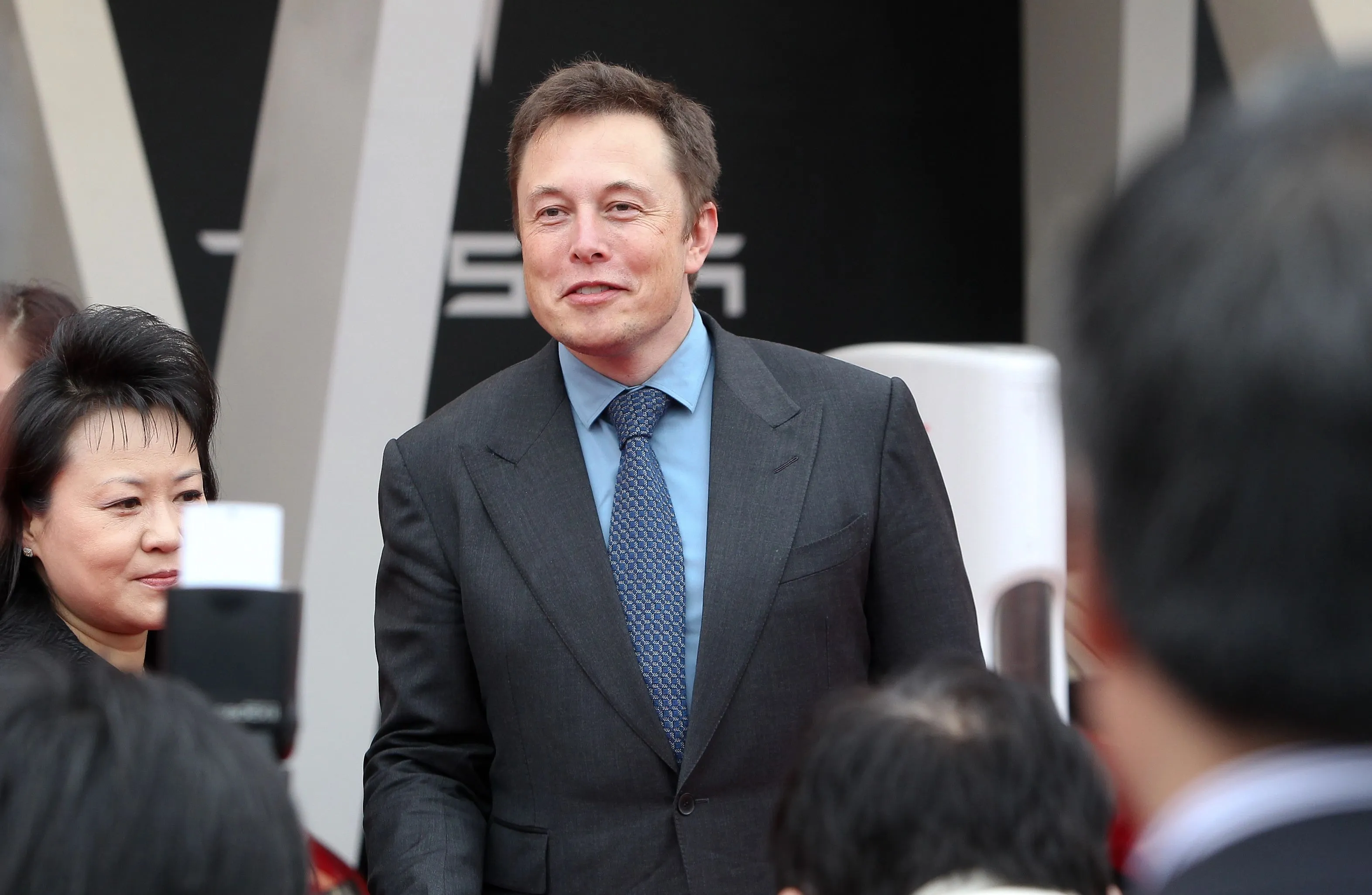 Elon Musk steunt na Trump nu ook de Engelse verkiezing