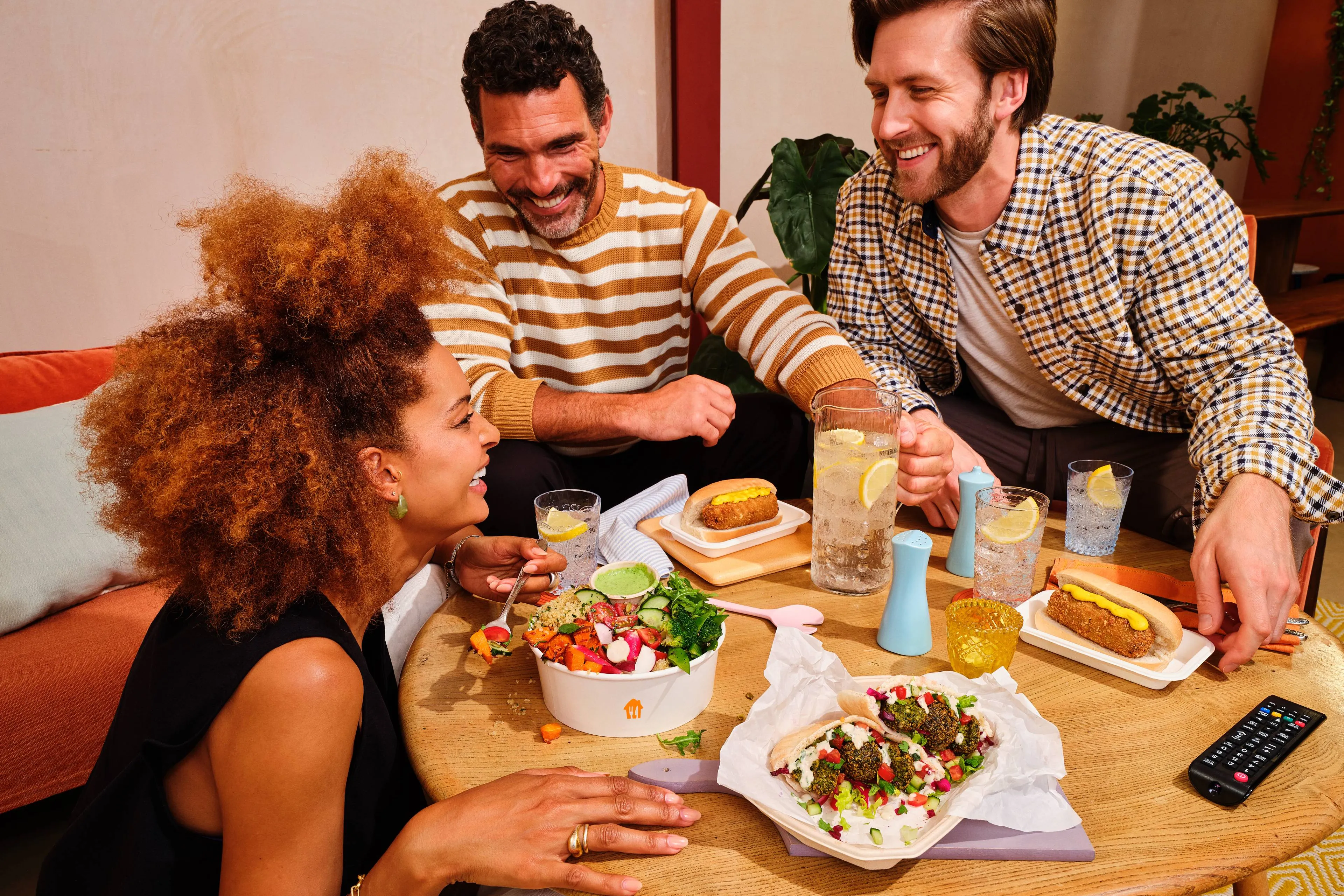 copy of lifestyle srgb all 2024 food trends dutch lunch friends exp oct2027