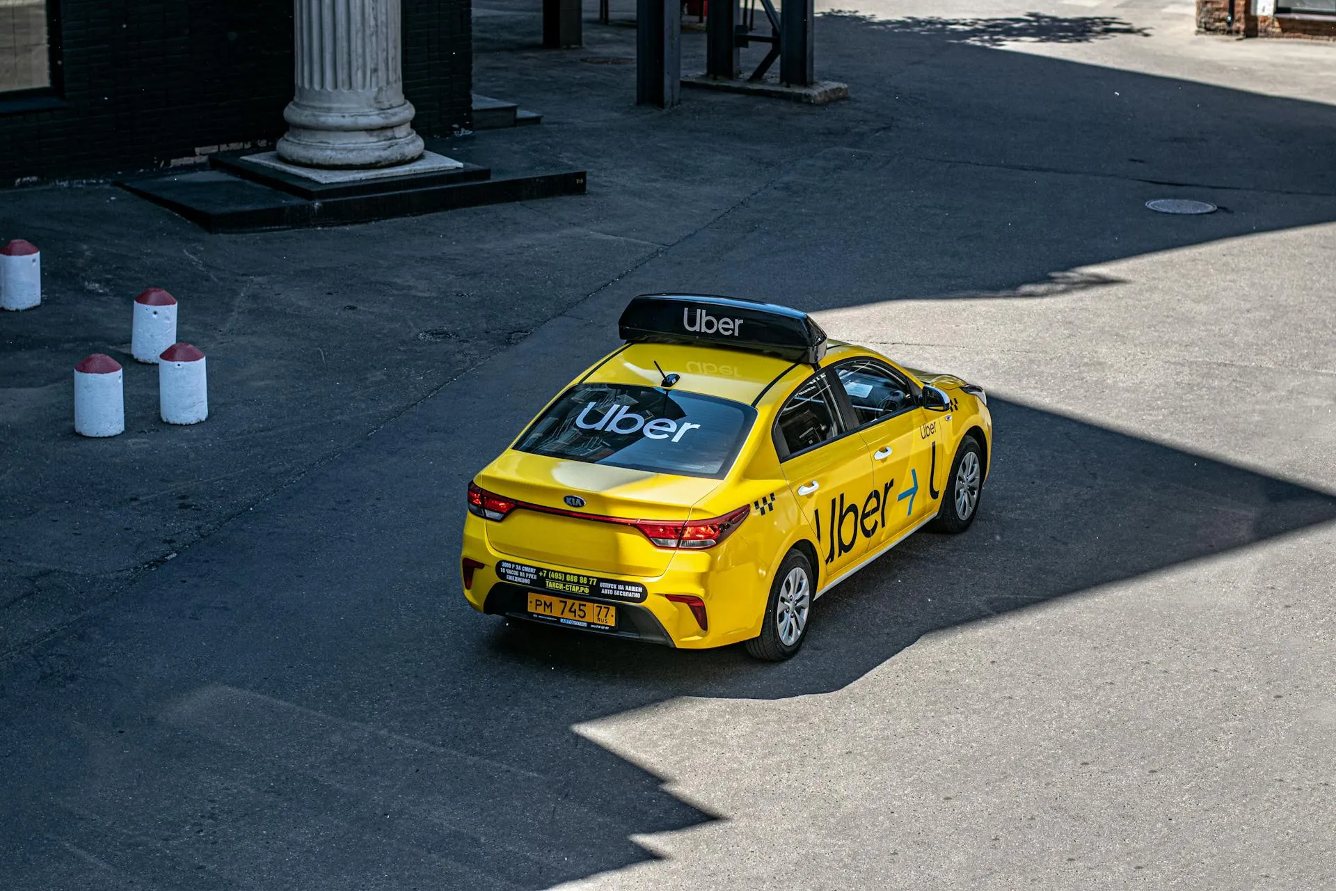 Bijverdienen als Uber-chauffeur? Zo goed is je auto verzekerd