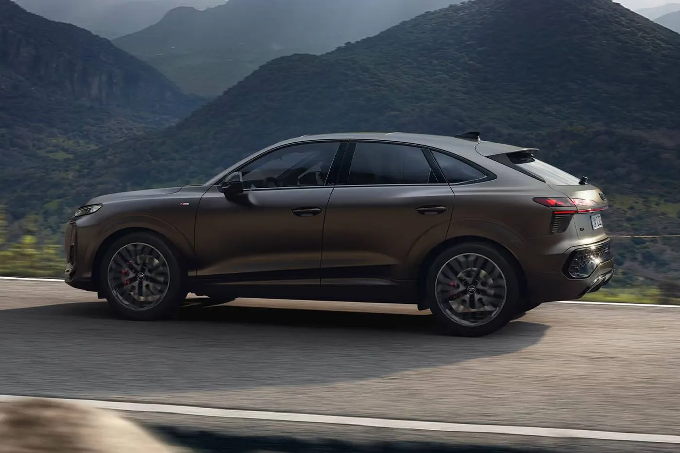 https___hypebeast.com_image_2025_08_25_audi-next-gen-q3-sportback-release-info-001