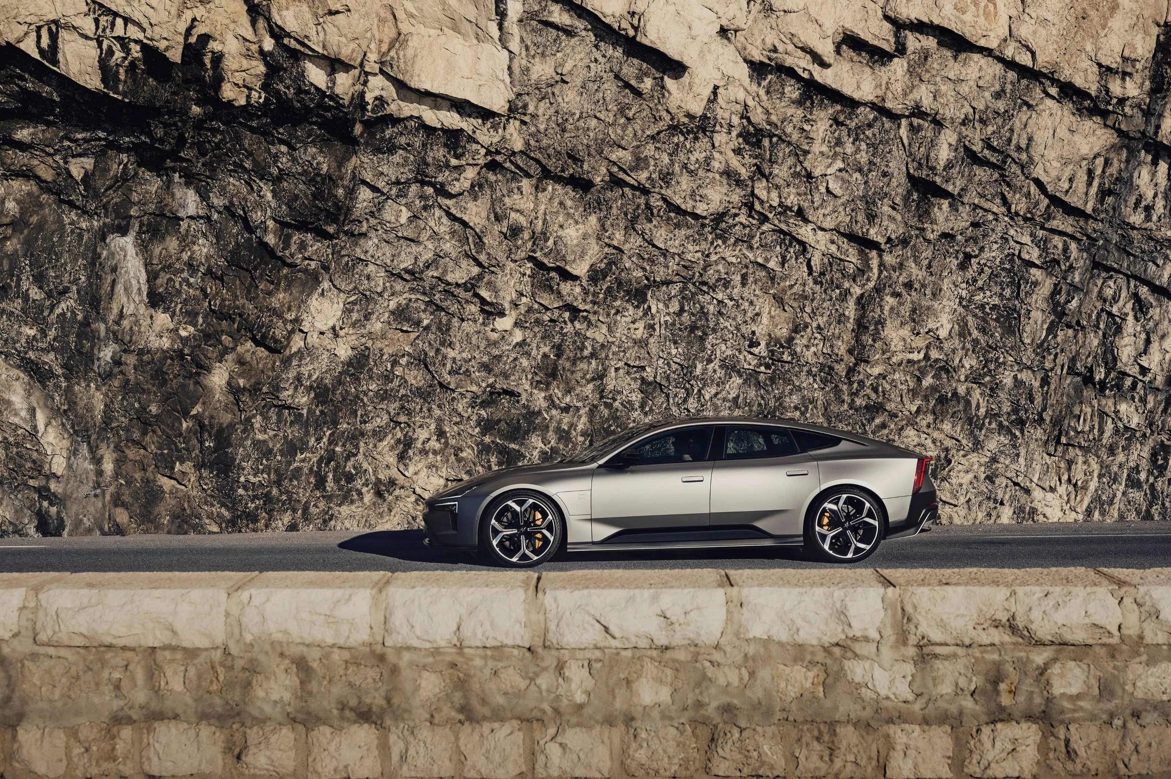 693250_20250908_Polestar_5
