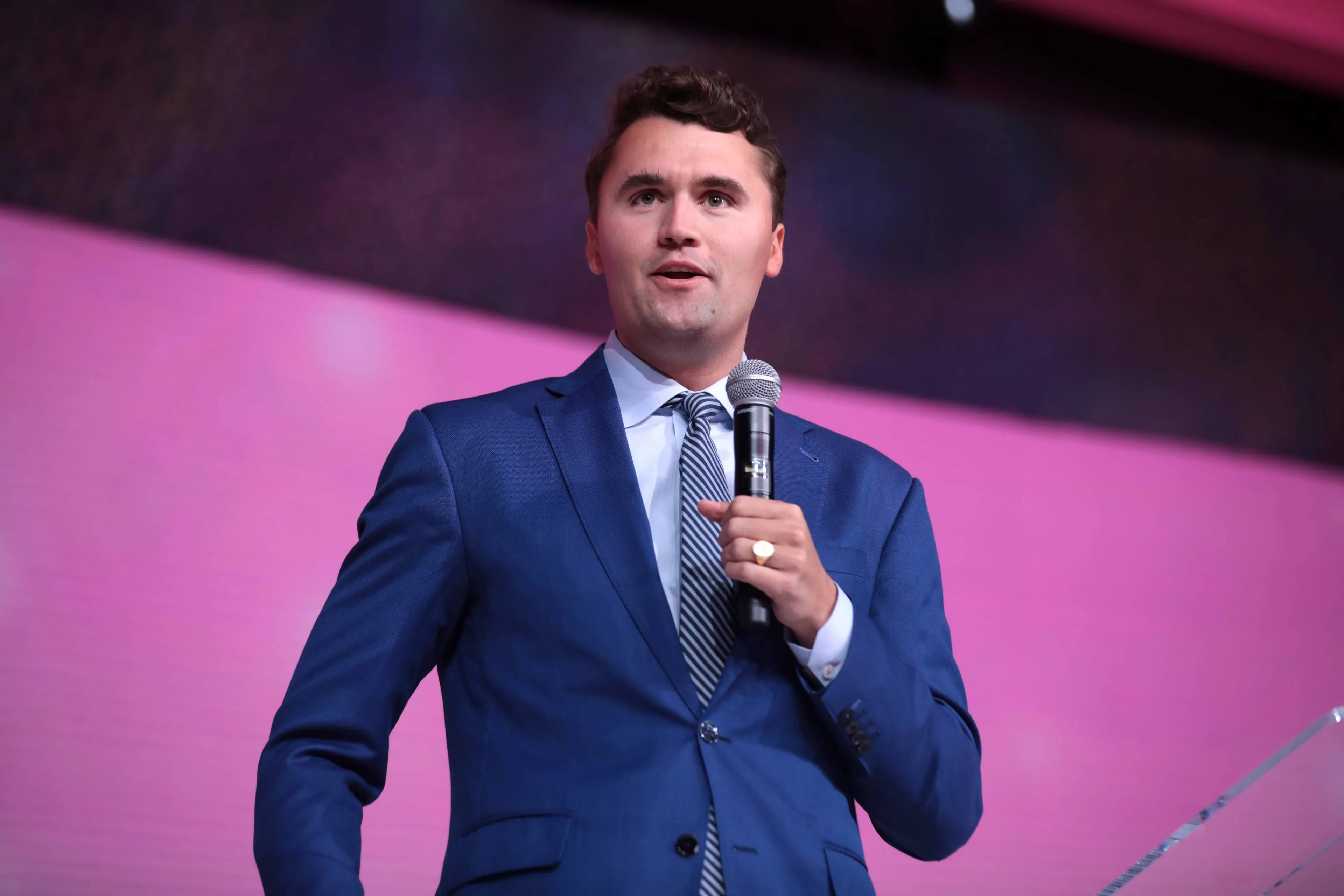 Charlie_Kirk_(52984031142)