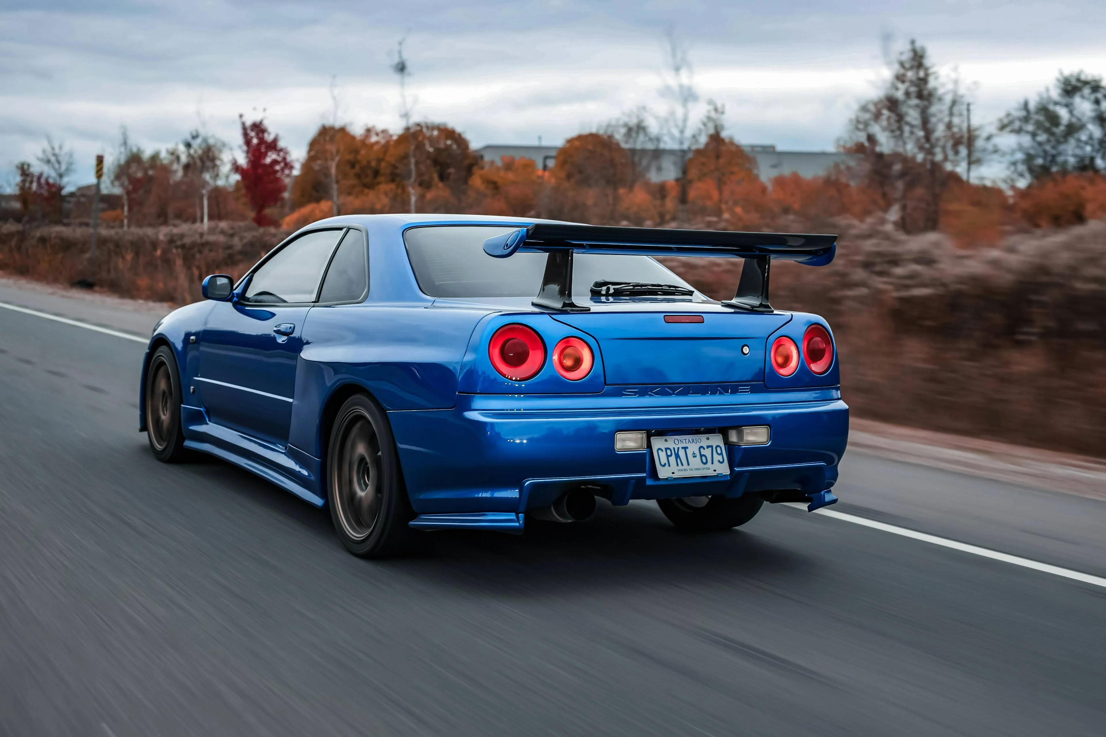 free-photo-of-blue-nissan-skyline