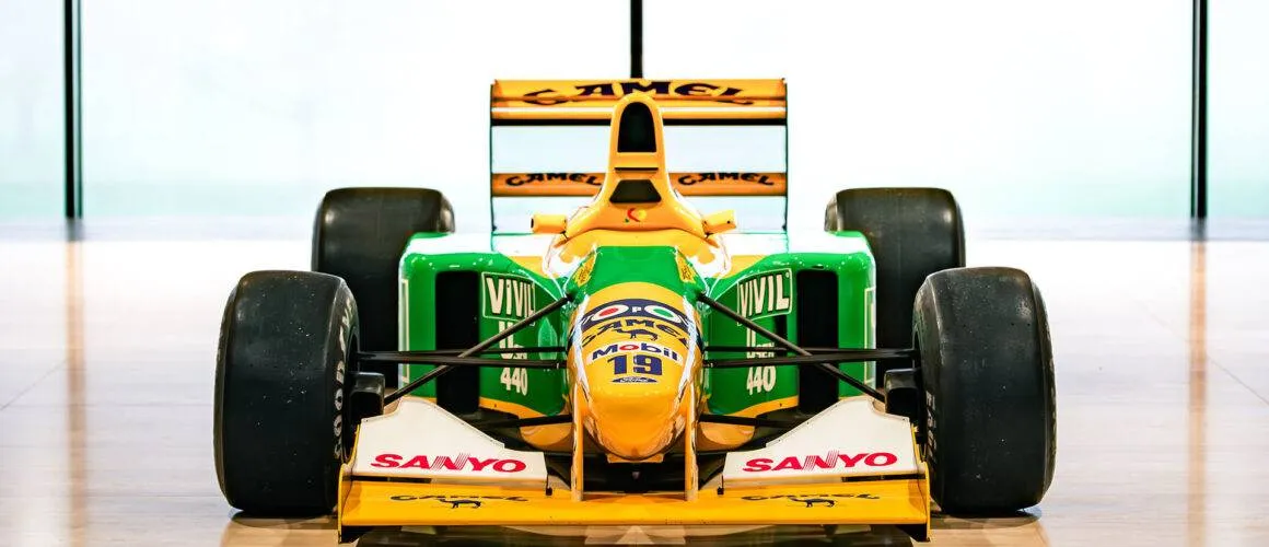 GI26E_r0008-1992-Benetton-B192-Formula-One-ex-Michael-Schumacher_004-1160x500