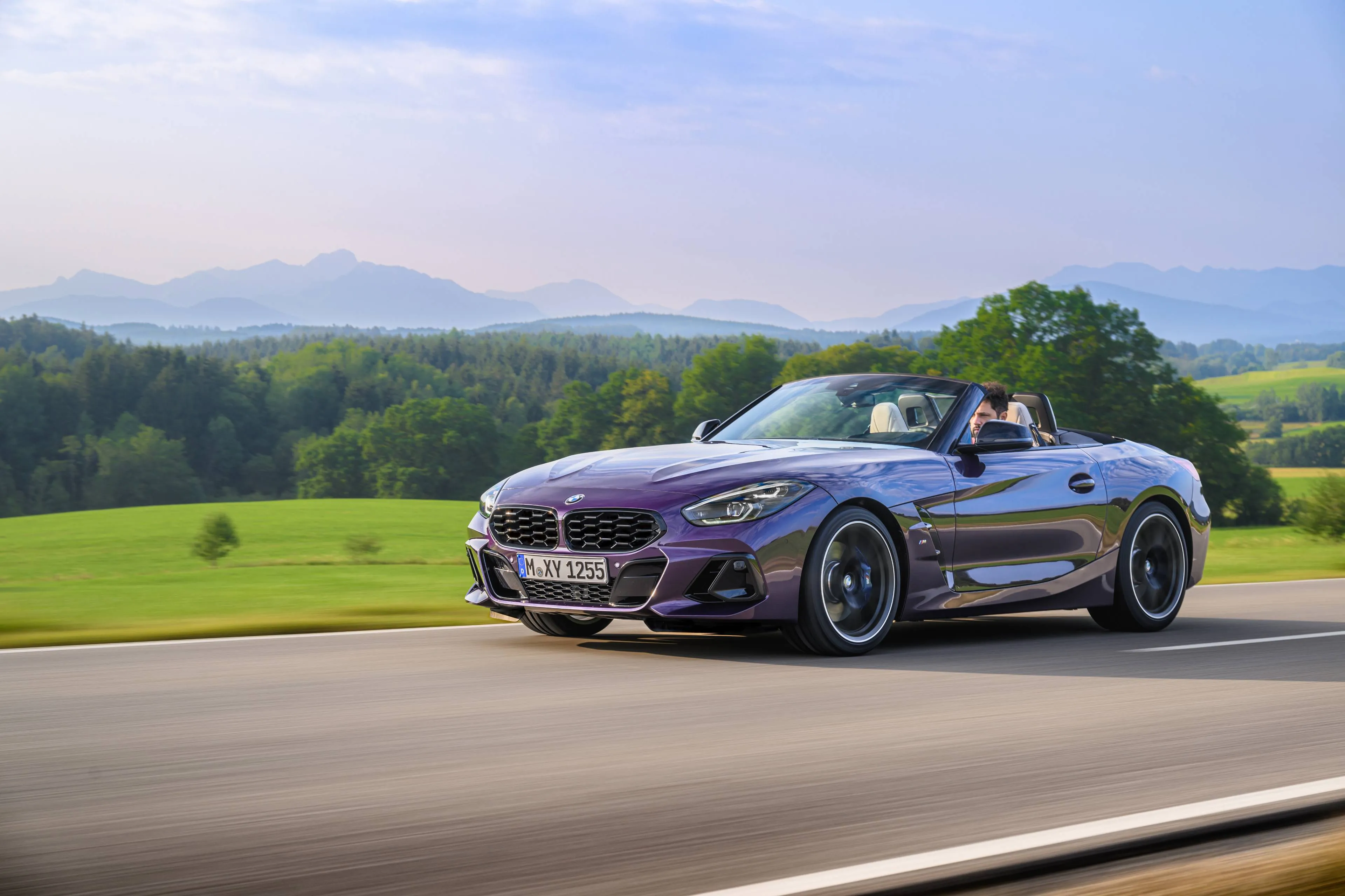 P90479446_highRes_bmw-z4-m40i-09-2022