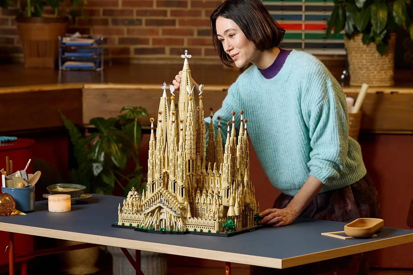 https___hypebeast.com_image_2026_06_04_lego-architecture-sagrada-familia-set-honor-antoni-gaudi-release-info-002