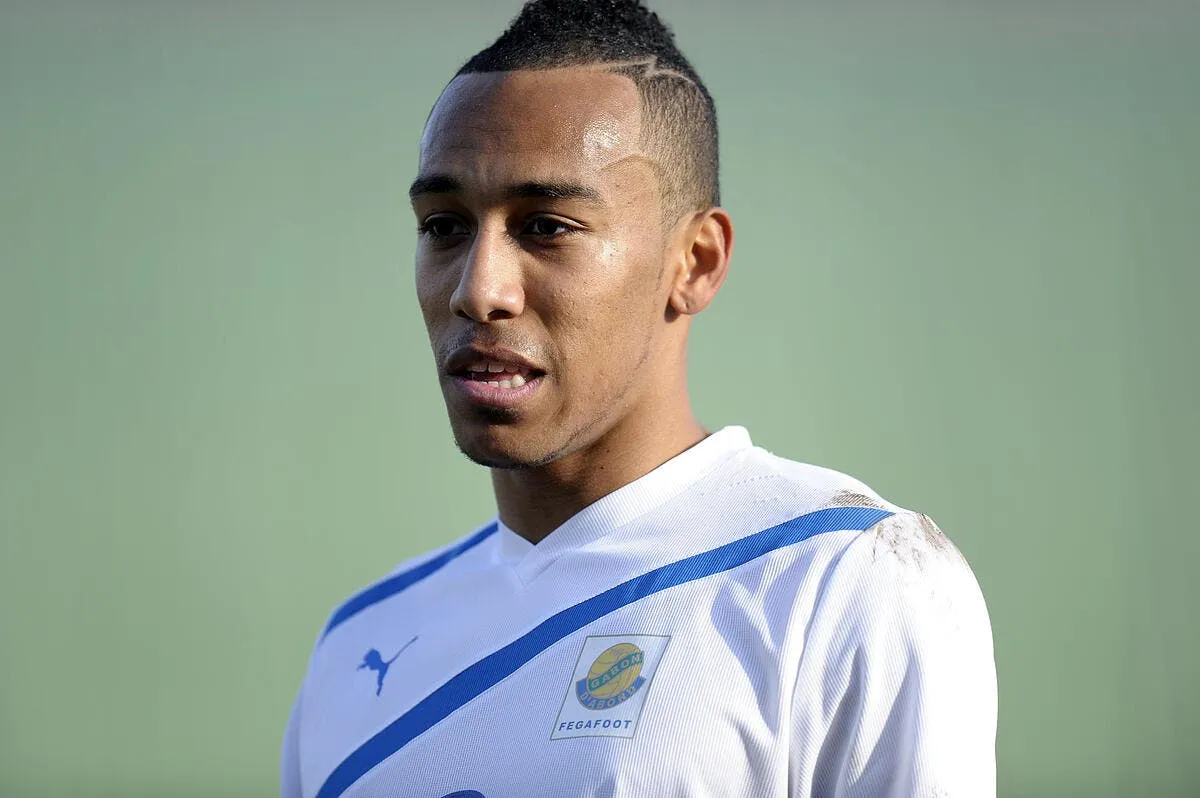 aubameyang cartonne a la can et dit merci a l asse iconsport noe 090211 077 7630651