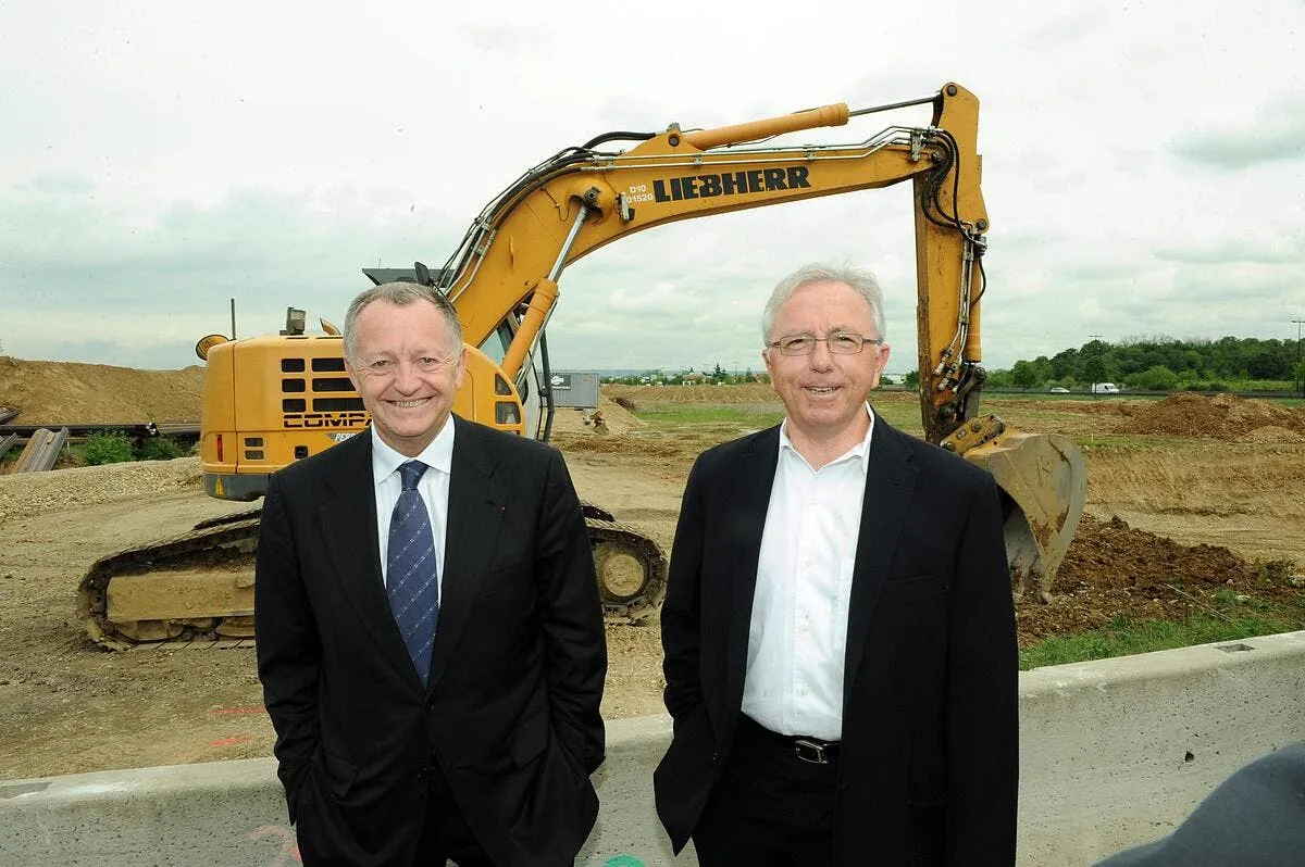 aulas decide pour l ol de lancer les travaux du stade des lumieres lundi iconsport jpt 020512 01 1241210