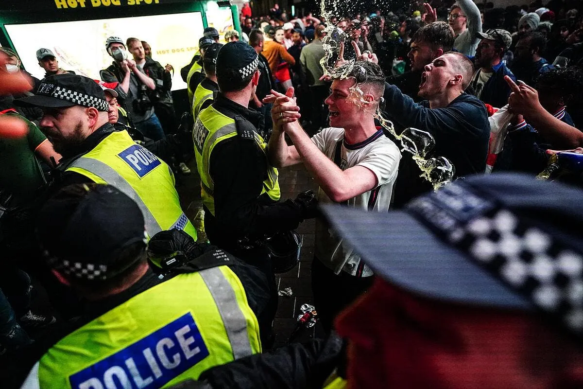 euro 2021 des fans anglais sont vraiment entres sans ticket icon 60892883 318847