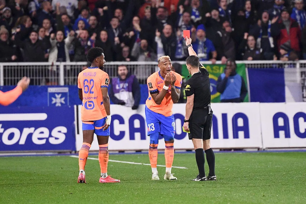 l om pris pour cible par les arbitres marseille en a la preuve iconsport 252948 0102 388979