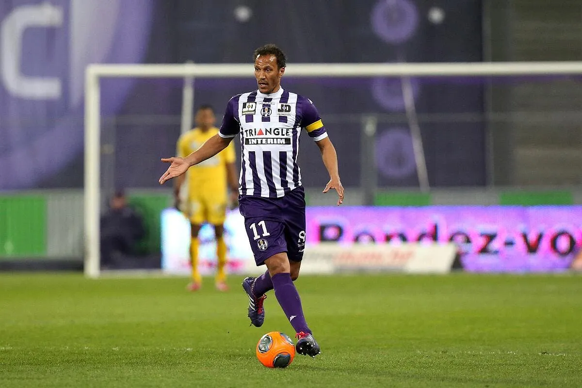 officiel zebina signe en l2 iconsport blo 080314 04 3393813