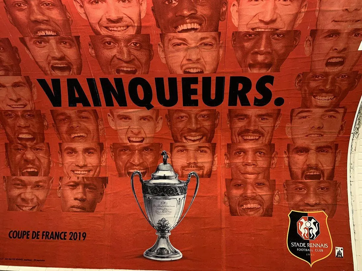 photo le stade rennais trolle le psg dans le metro ca fait mal d5tmpogwkaa4kur251969
