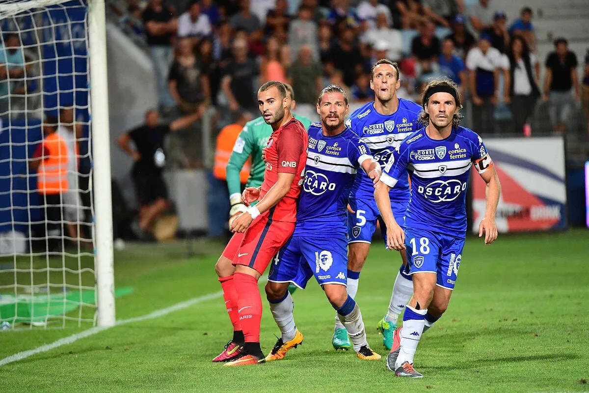 scb cahuzac mostefa bastia pret a tout pour la l2 cahuzac 2186383