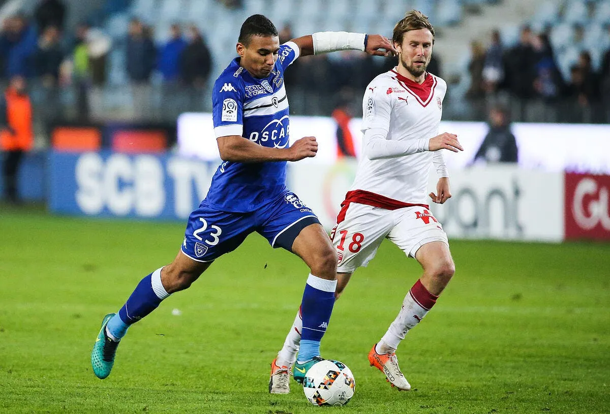 scb paul le guen sauve bastia avec un cheque de 2 me djiku 1185749