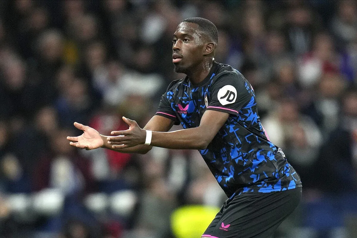 soumare a l ol il y a un rocher dans la chaussure iconsport 192674 0070 380458