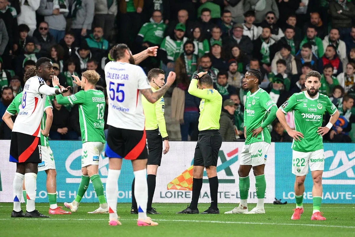 ASSE-OL : « Il faudra un mort dans les stades », il n'en peut plus