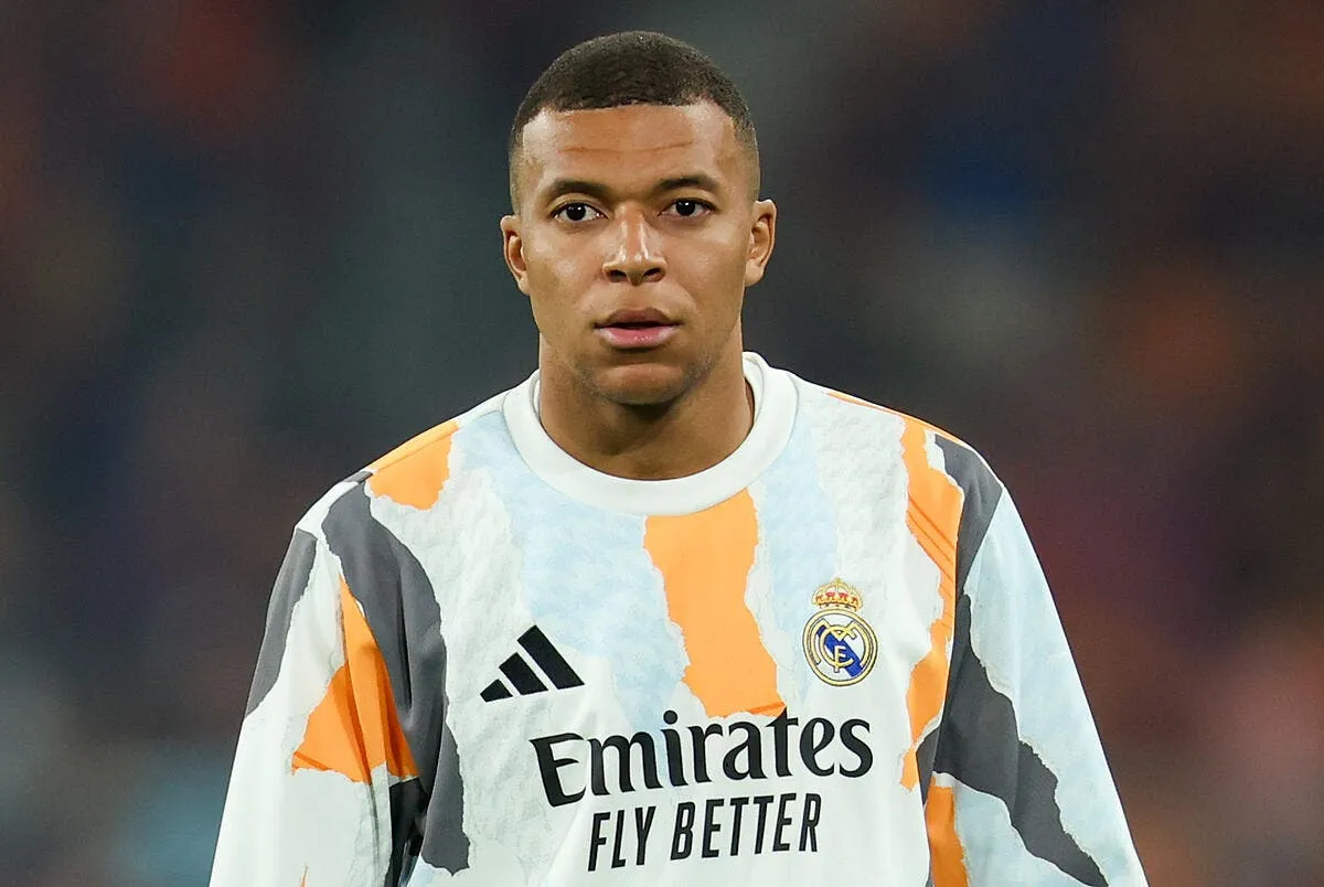 caen la famille mbappe a failli abandonner le club iconsport 258646 0066 392026