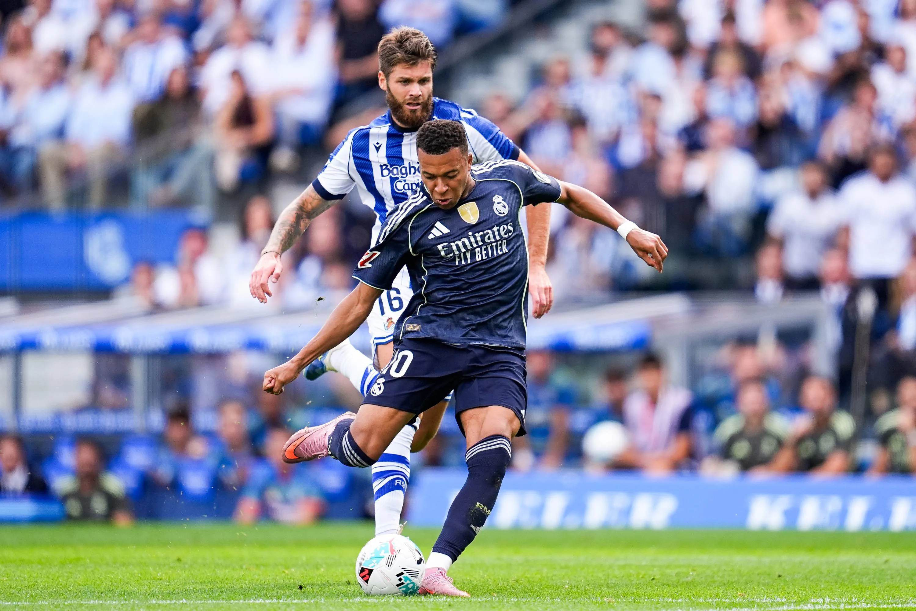 « Mbappé ne m'a jamais rien demandé » : Le Real défend sa star