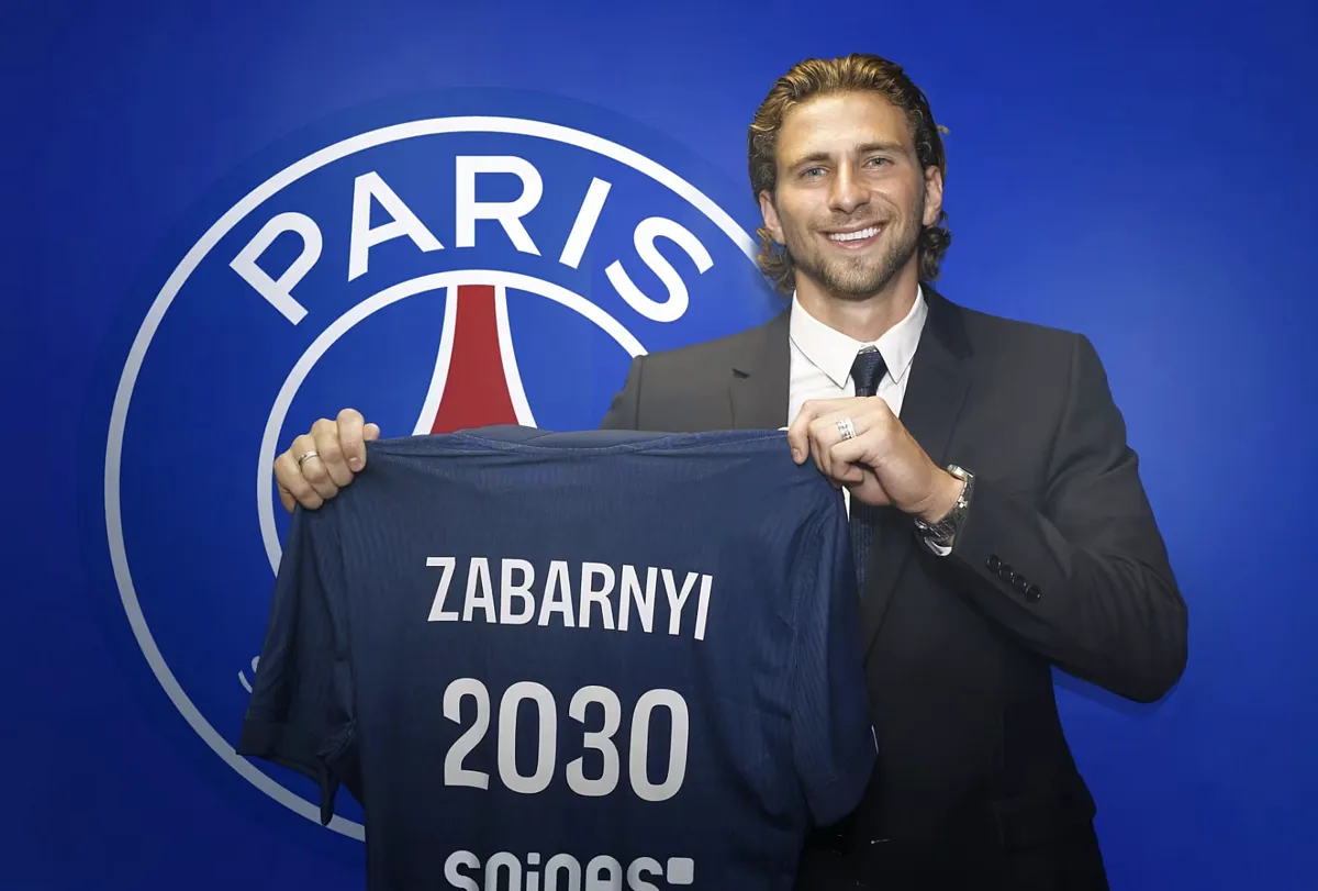 Illia Zabarnyi signe officiellement au PSG