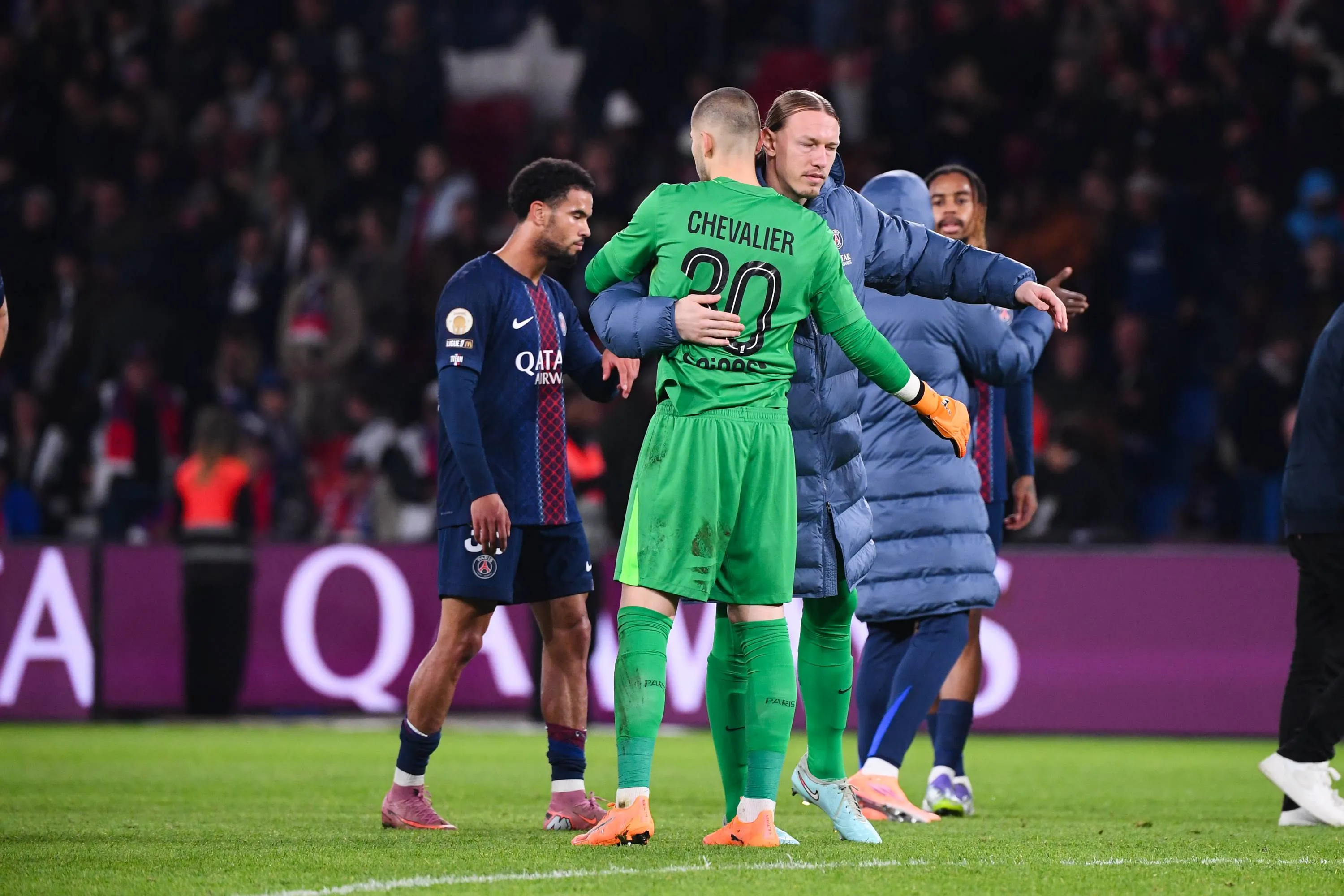 PSG : Chevalier chouchouté, Safonov menace de partir