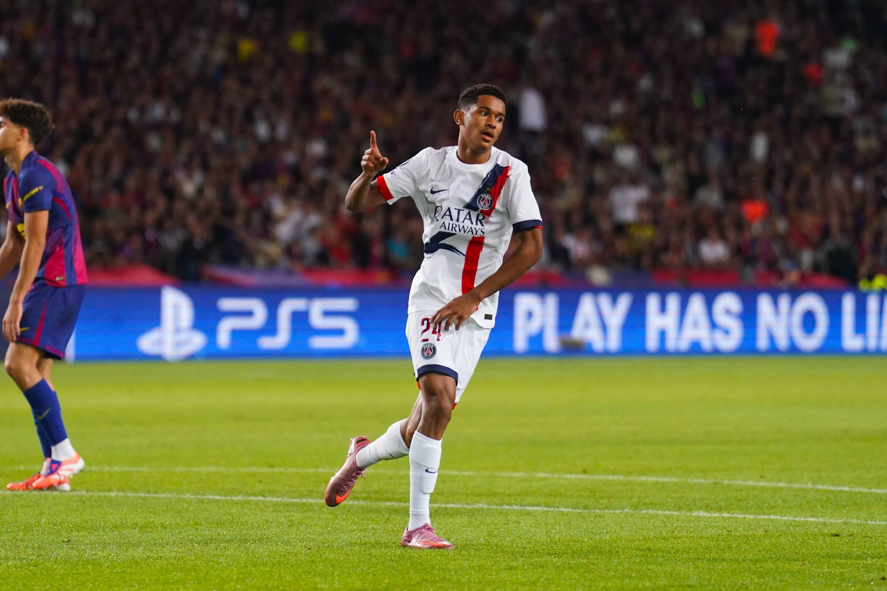 Les « U20 du PSG » couvrent le Barça de  « honte »