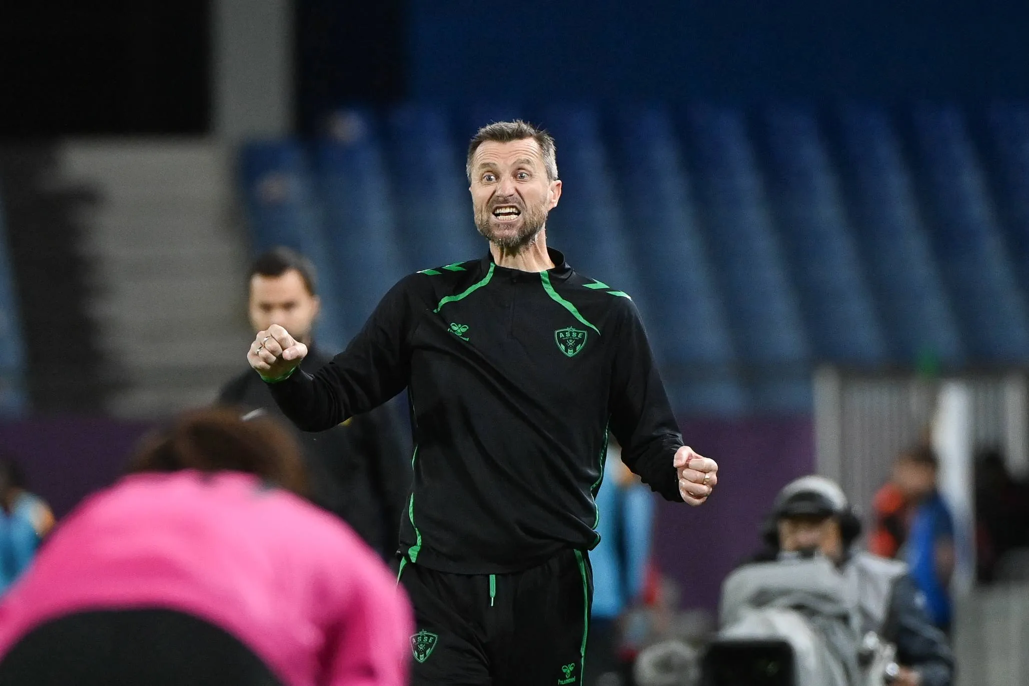 L'ASSE tombe encore, Horneland déjà en danger