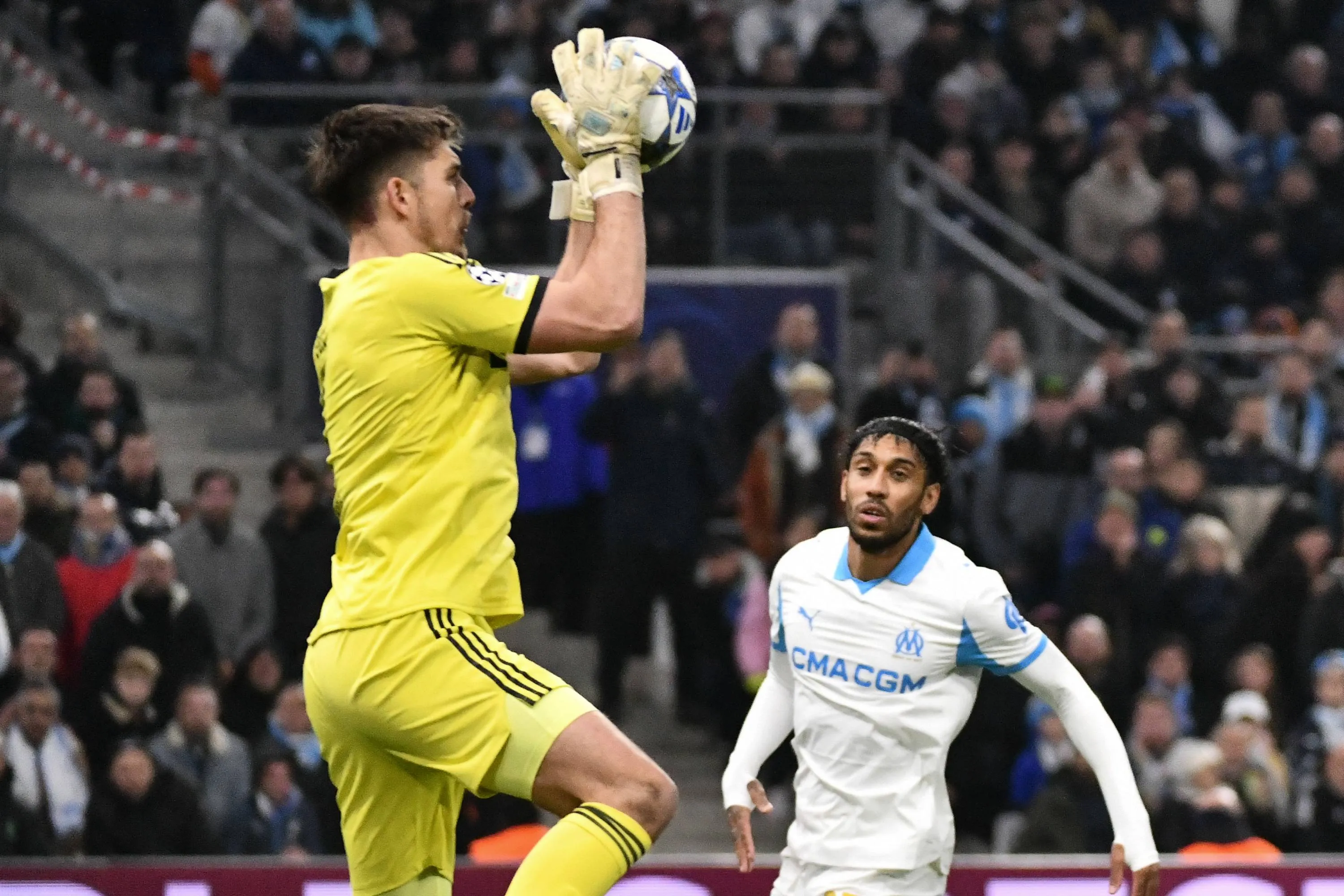 Il donne des points à l'OM, Newcastle le vire
